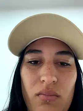 Scarlett 12 online show from 09/17/25, 11:56