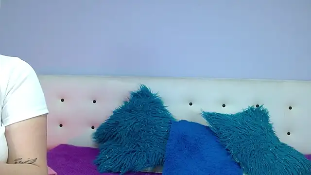 Snapshot of Kate_Gale chatting on 09/29/25, 11:09 Kate Gale online show from 09/29/25, 11:09