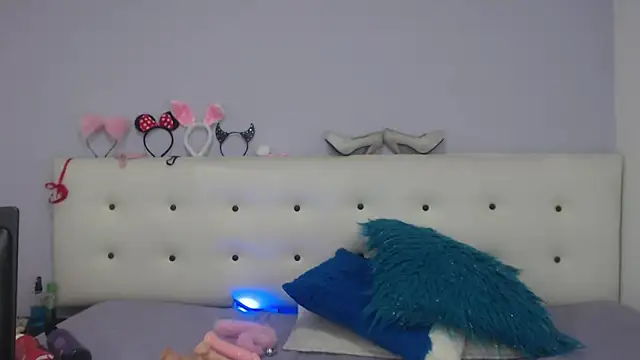 Snapshot of Kate_Gale chatting on 11/16/25, 12:33 Kate Gale online show from 11/16/25, 12:33