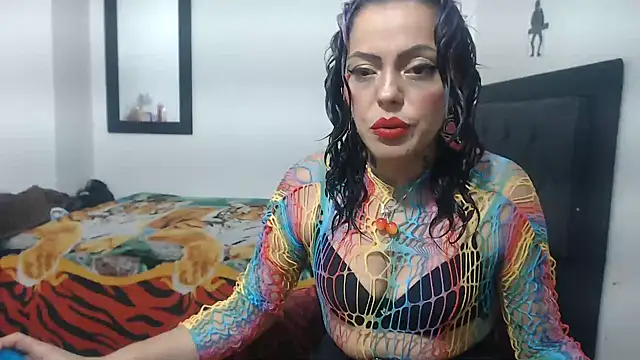 monica loveet online show from 10/16/25, 08:32