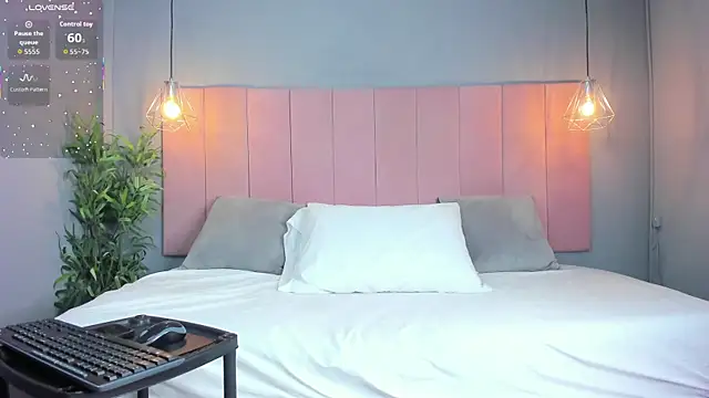 AariaLove online show from 11/04/25, 10:31