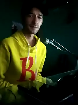 Snapshot of Couplesexa22 chatting on 11/24/25, 10:59 Couplesexa22 online show from 11/24/25, 10:59