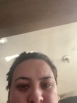 bruna438 online show from 11/15/25, 11:29