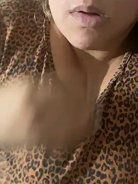 bruna438 online show from 11/15/25, 11:32