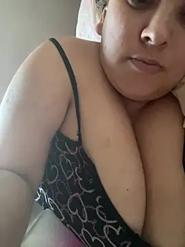 bruna438 online show from 02/22/26, 09:35