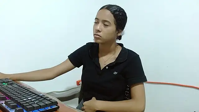 Snapshot of Aura_teen_hot chatting on 10/07/25, 11:35 Aura teen hot online show from 10/07/25, 11:35