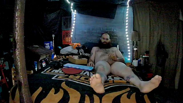 Snapshot of Cowboy815 chatting on 11/27/25, 06:15 Cowboy815 online show from 11/27/25, 06:15