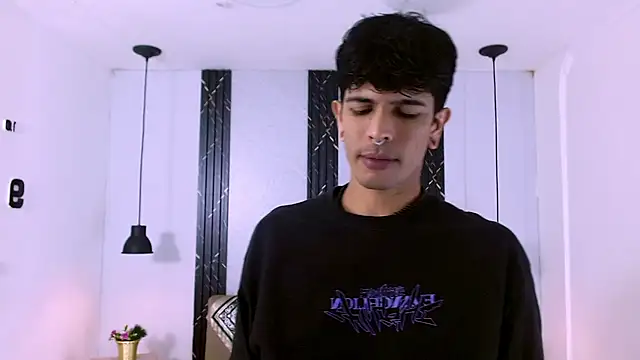 Franvill Trato online show from 01/10/26, 07:48