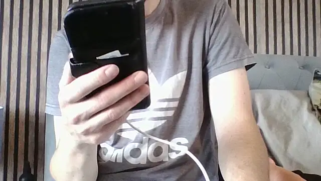 Snapshot of jaycoy22 chatting on 09/14/25, 12:26 jaycoy22 online show from 09/14/25, 12:26