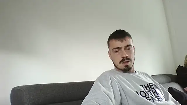 Snapshot of jaycoy22 chatting on 09/15/25, 11:10 jaycoy22 online show from 09/15/25, 11:10