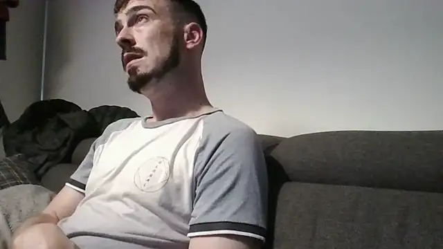 Snapshot of jaycoy22 chatting on 09/15/25, 11:27 jaycoy22 online show from 09/15/25, 11:27