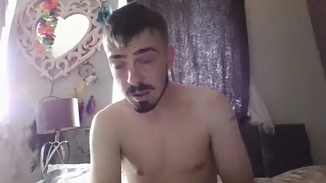 Snapshot of jaycoy22 chatting on 09/18/25, 11:01 jaycoy22 online show from 09/18/25, 11:01