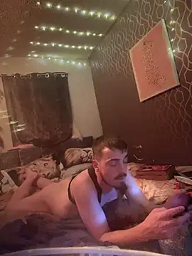 Snapshot of jaycoy22 chatting on 09/18/25, 11:07 jaycoy22 online show from 09/18/25, 11:07