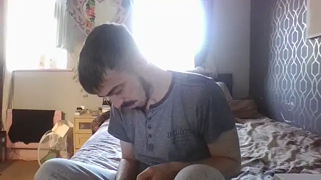 Snapshot of jaycoy22 chatting on 09/19/25, 04:07 jaycoy22 online show from 09/19/25, 04:07