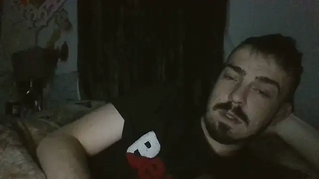 Snapshot of jaycoy22 chatting on 09/23/25, 03:42 jaycoy22 online show from 09/23/25, 03:42