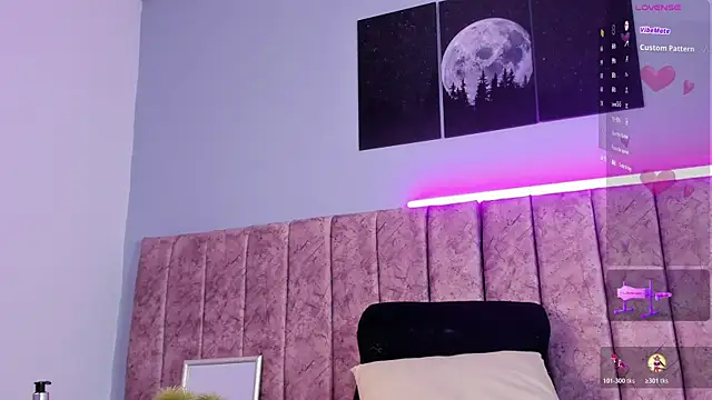 Niicolle Evanss online show from 11/10/25, 08:08