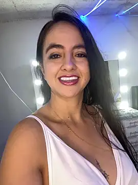 salo-rousee online show from 11/22/25, 04:50