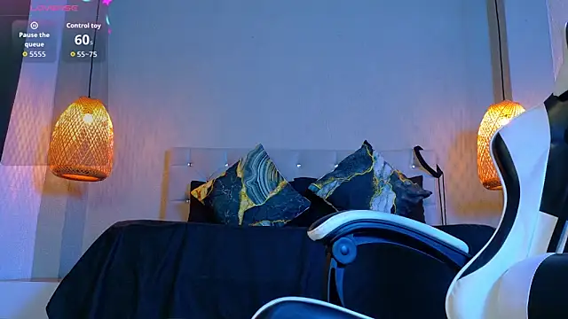 Snapshot of Thaiel_Fosteer chatting on 11/27/25, 07:10 Thaiel Fosteer online show from 11/27/25, 07:10