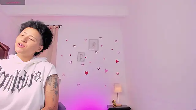 LiaaMoretzz online show from 04/19/26, 03:06