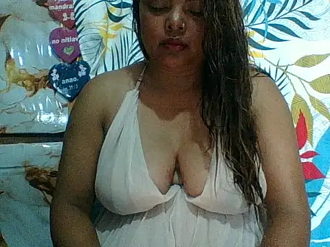Snapshot of SEXY_METISE chatting on 05/17/26, 08:01 SEXY METISE online show from 05/17/26, 08:01