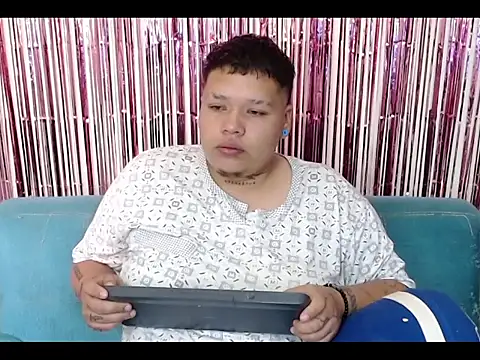 Yulian bigclit7 online show from 12/03/25, 12:47