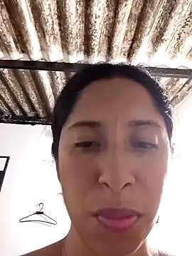 Snapshot of anitotori chatting on 09/10/25, 01:27 anitotori online show from 09/10/25, 01:27