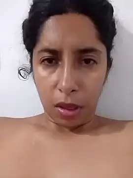 Snapshot of anitotori chatting on 10/04/25, 02:20 anitotori online show from 10/04/25, 02:20