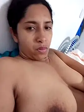 Snapshot of anitotori chatting on 10/13/25, 01:49 anitotori online show from 10/13/25, 01:49