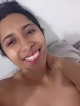 Snapshot of anitotori chatting on 11/08/25, 10:41 anitotori online show from 11/08/25, 10:41