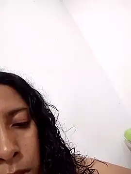 Snapshot of anitotori chatting on 12/14/25, 12:27 anitotori online show from 12/14/25, 12:27