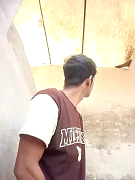 monster 33 online show from 11/08/25, 04:56