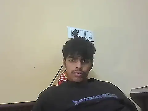 Snapshot of monster_33 chatting on 06/02/26, 03:25 monster 33 online show from 06/02/26, 03:25