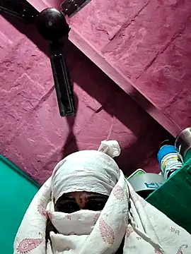 Pooja750 online show from 10/14/25, 07:03