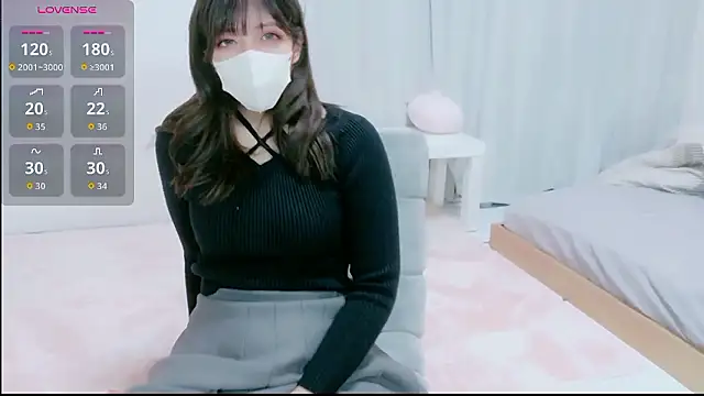 Snapshot of hinachuuu__D chatting on 11/20/25, 10:04 hinachuuu D online show from 11/20/25, 10:04