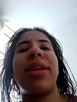 Snapshot of Liagni0 chatting on 10/15/25, 04:51 Liagni0 online show from 10/15/25, 04:51