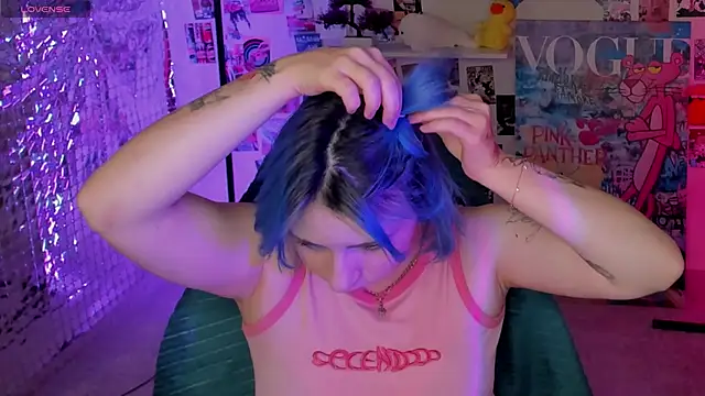 Snapshot of Penny_Stanley chatting on 11/06/25, 02:12 Penny Stanley online show from 11/06/25, 02:12