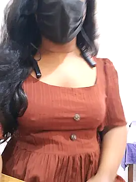 BeautyGirl sara online show from 12/14/25, 06:19