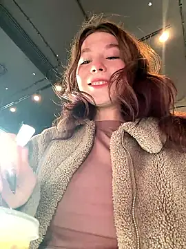 Snapshot of Mimiumuy chatting on 09/27/25, 01:05 Mimiumuy online show from 09/27/25, 01:05