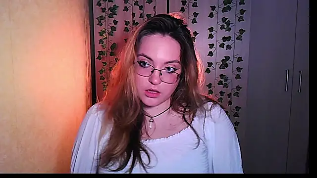 Snapshot of ZayaRush chatting on 10/12/25, 11:31 ZayaRush online show from 10/12/25, 11:31