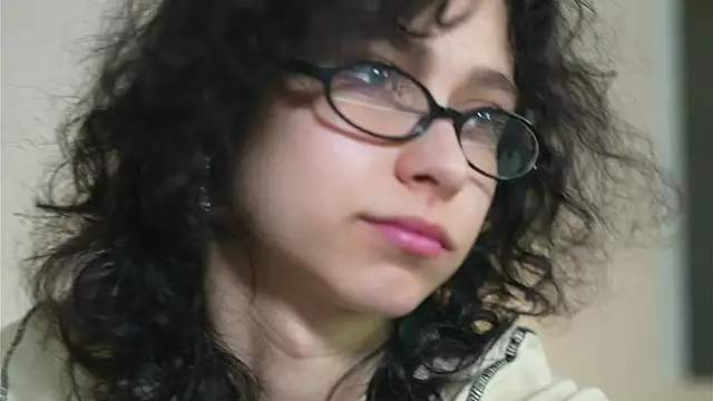 Snapshot of MimiLicks chatting on 10/28/25, 07:56 MimiLicks online show from 10/28/25, 07:56