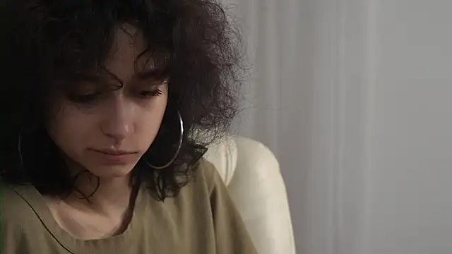 Snapshot of MimiLicks chatting on 11/08/25, 07:08 MimiLicks online show from 11/08/25, 07:08