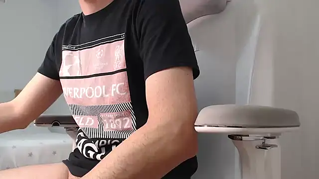 Snapshot of delgadopollon1991 chatting on 12/21/25, 06:26 delgadopollon1991 online show from 12/21/25, 06:26