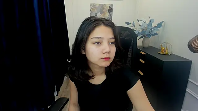 Snapshot of ElliVensda chatting on 09/16/25, 07:26 ElliVensda online show from 09/16/25, 07:26