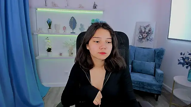 Snapshot of ElliVensda chatting on 09/28/25, 11:48 ElliVensda online show from 09/28/25, 11:48