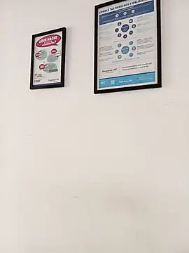 Snapshot of Lushakuiron1 chatting on 11/28/25, 02:20 Lushakuiron1 online show from 11/28/25, 02:20