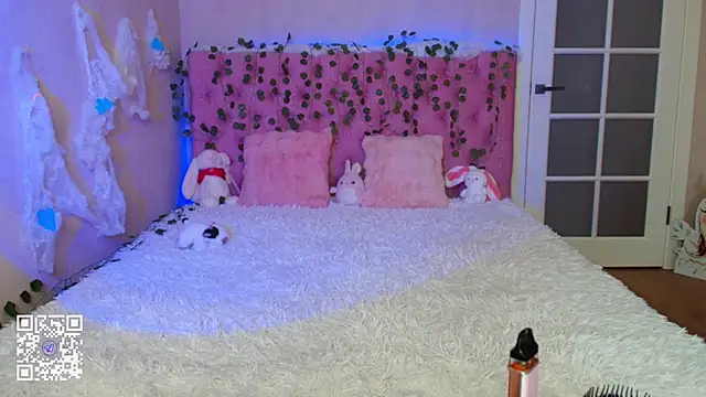 Pink Lila18 online show from 02/13/26, 01:23