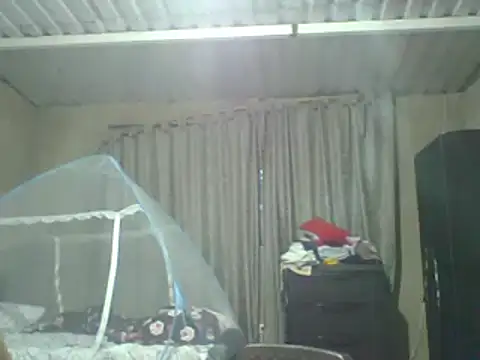 Snapshot of _Cristal chatting on 10/25/25, 12:51 Cristal online show from 10/25/25, 12:51