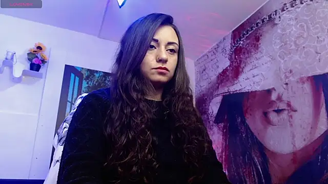 Snapshot of Eva_Roussell chatting on 10/28/25, 02:53 Eva Roussell online show from 10/28/25, 02:53