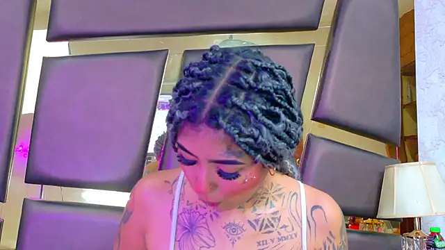 EmilieLake online show from 02/12/26, 07:42