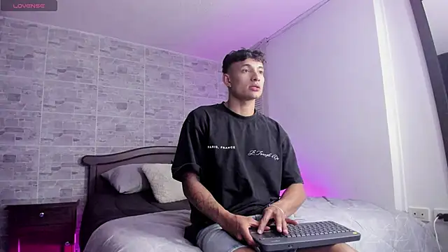 DavisFirb online show from 11/24/25, 01:05